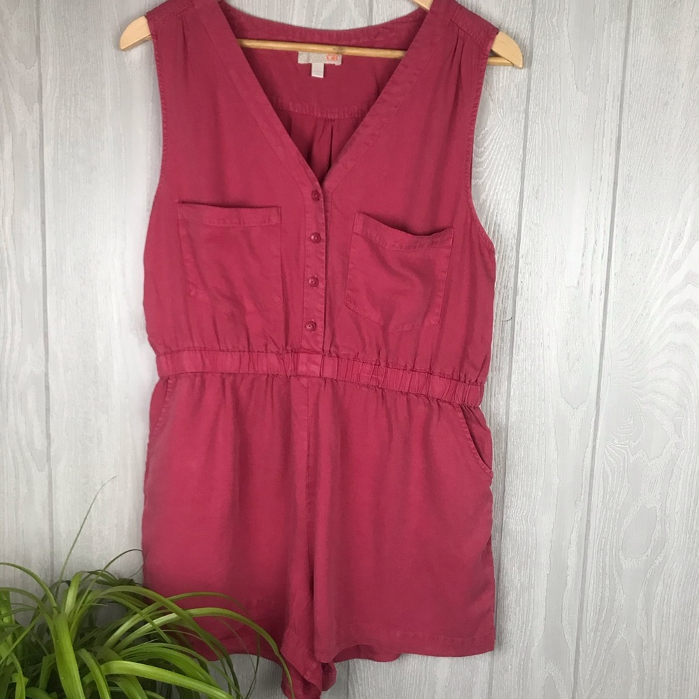 Gianni Bini v-neck stretch waist romper with pockets